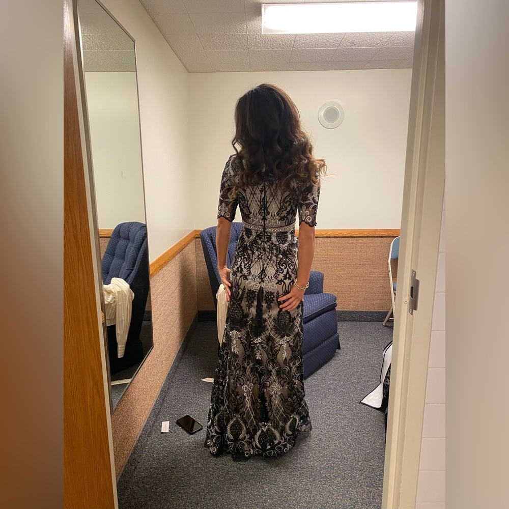 Symphony of Venus BEAUTIFUL dress - Picture 6 of 6